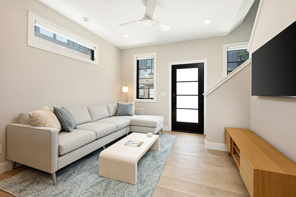 Lakestone living area